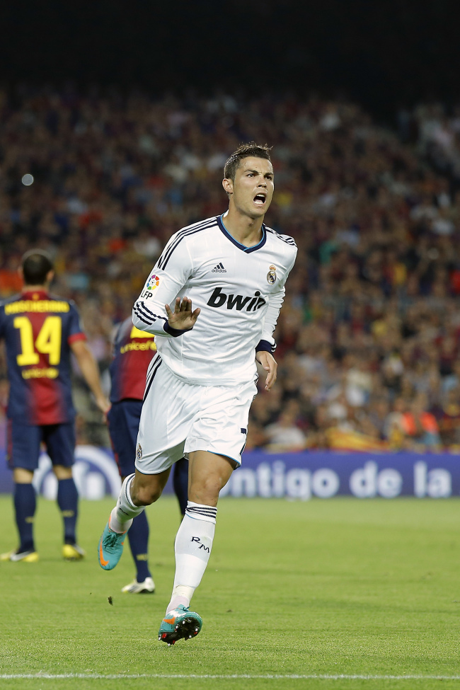 Real Madrid’s Cristiano Ronaldo celebrates his goal against Barcelona. (AP-Yonhap News)