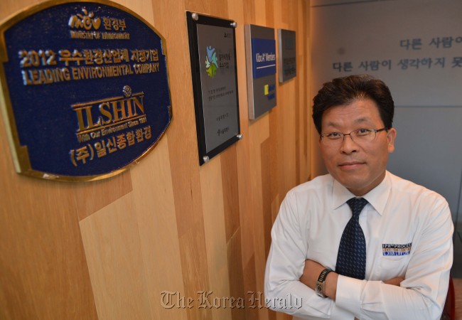 Yoo Nam-jong, CEO of Ilshin Environmental Engineering at the company’s headquarters in Songpa, eastern Seoul. (Lee Sang-sub/The Korea Herald)