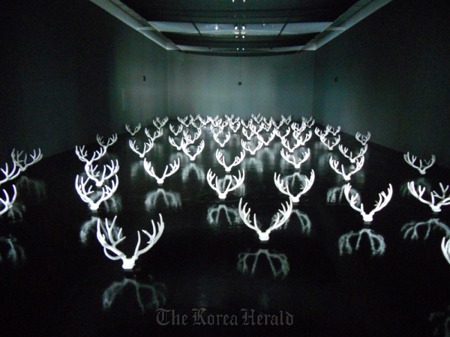 “Monument of Awakening Era” by Sakharin Krue-On. (2012 Busan Biennale)