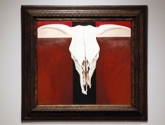 An oil painting by Georgia O’Keeffe, “Cow’s Skull on Red” is seen as one part of two new exhibits featuring art exclusively by women at the Seattle Art Museum in Seattle. ( AP-Yonhap News)