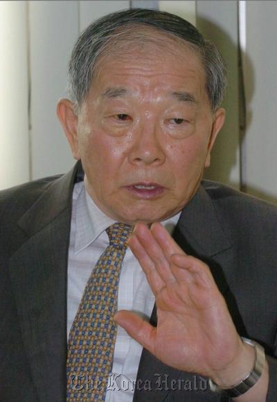 Choi Phil-lip, head of Jeongsu Scholarship Foundation