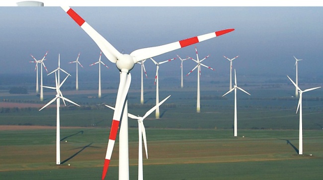 Wind turbines produce electricity in Nauen, near Berlin, Germany. (AP-Yonhap News)