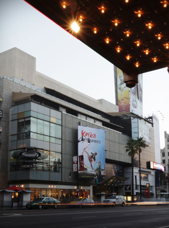 The Korea Tourism Organization Los Angeles office installed a billboard advertisement promoting Korean tourism on the exterior of the Hollywood & Highland Center, a popular shopping mall and entertainment complex in Hollywood Boulevard and Highland Avenue, on Wednesday. (Yonhap News)