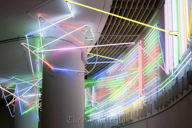 “Found Lightscape/New Seoul” by Shinro Ohtake. (Park Myung-rae/Art Sonje Center)