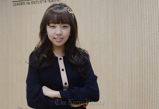 Former “Survival Audition K-Pop Star” contestant Baek Ah-yeon who recently released her debut album, “I’m Baek.” (Chung Hee-cho/The Korea Herald)