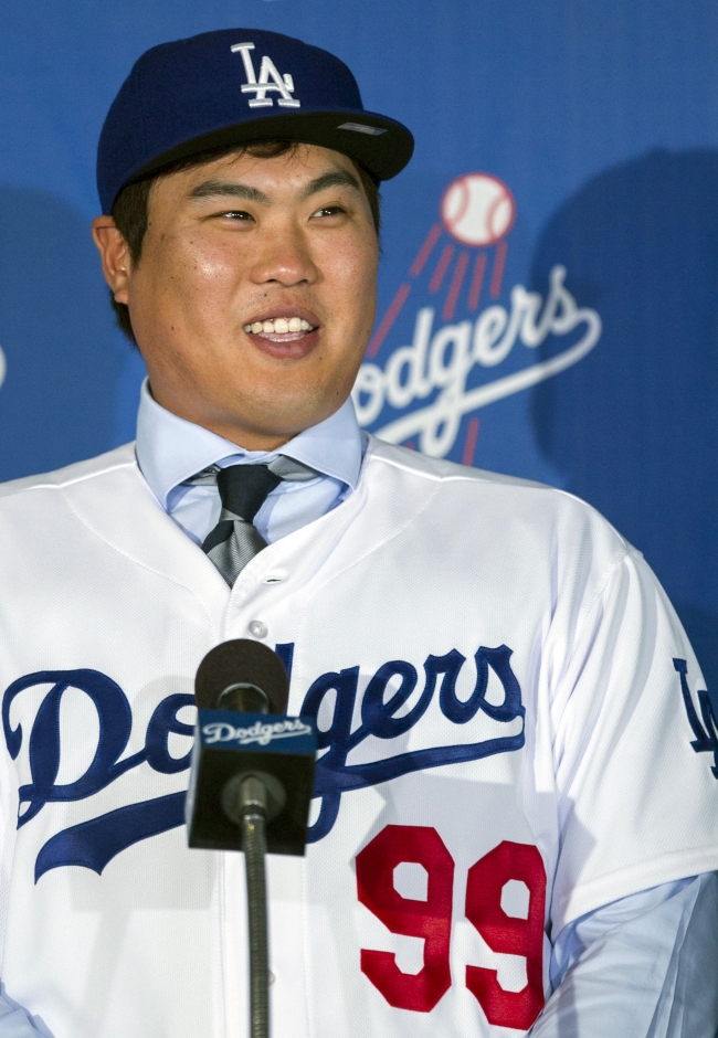 New Los Angeles Dodgers pitcher Ryu Hyun-jin takes part in a press conference in Los Angeles on Monday. (AP-Yonhap News)