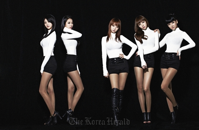 Five-member girl group EXID (left to right) Jung-hwa, Sol-ji, Hye-rin, Ha-ni and LE. (AB Entertainment)
