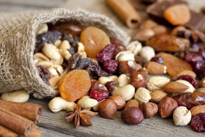 Various kinds of nuts.(123rf)