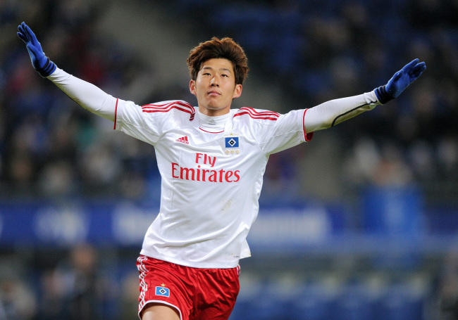 Hamburg’s Son Heung-min celebrates his goal against FK Austria Wien in Hamburg, Germany, Saturday. Hamburg won 2-0. (Penta-Yonhap News)