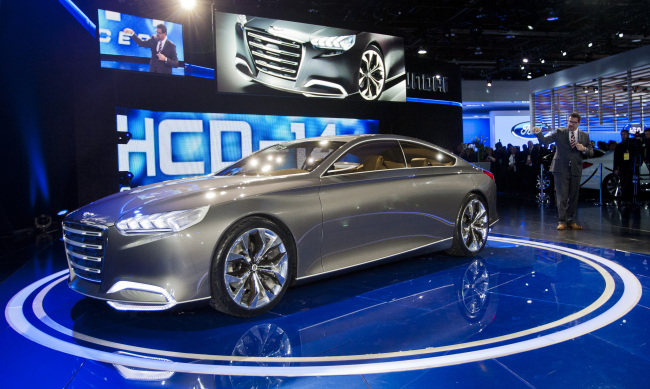 Hyundai Motor’s new concept model of its flagship luxury sedan Genesis is on display at the North American International Auto Show in Detroit on Monday. (Yonhap News)