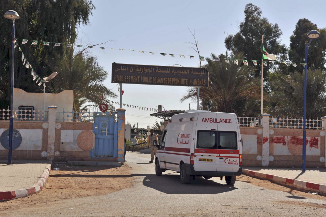 Algerian ambulance on the way to save the kidnapped. (Yonhap News)