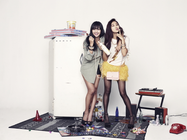 Sistar19 duo Hyo-rin (left) and Bo-ra. (Starship Entertainment)