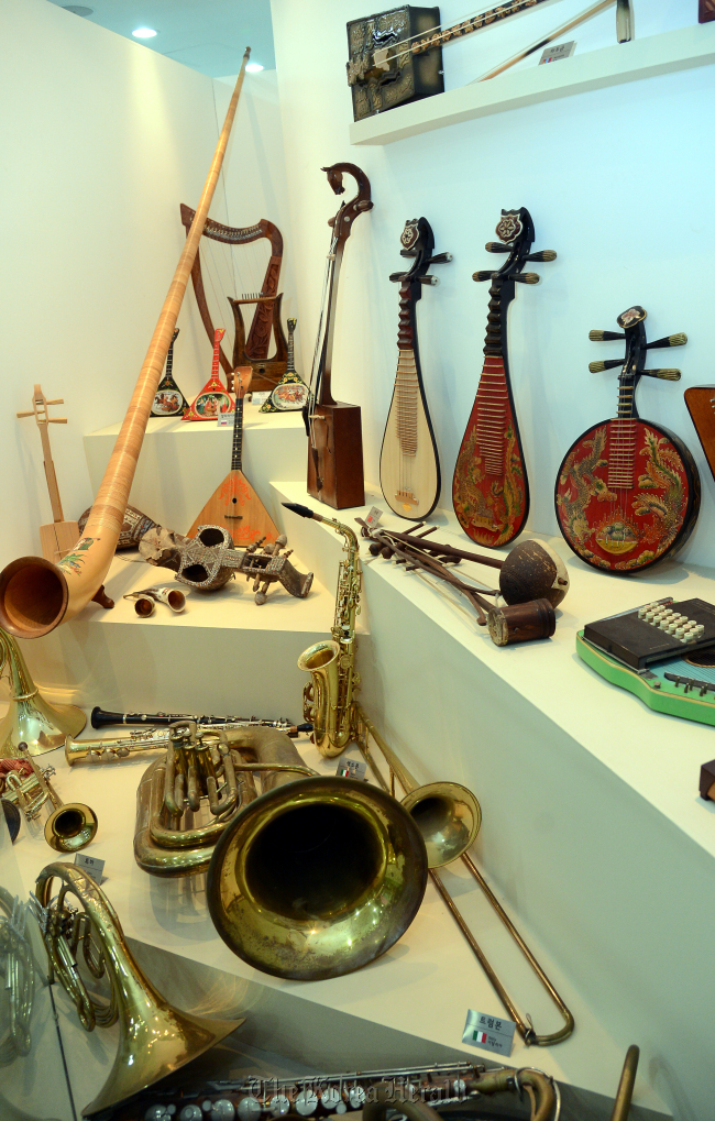 A collection of various musical instruments from around the world (Ahn Hoon/The Korea Herald)