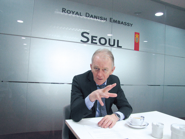 Danish Foreign Minister Villy Sovndal gestures during an interview with The Korea Herald at the Danish chancery in Korea on Feb. 26.(Philip Iglauer/The Korea Herald)