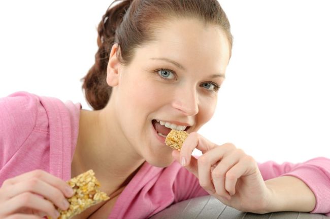 Smart choice of snacks for slimmer and healthier body