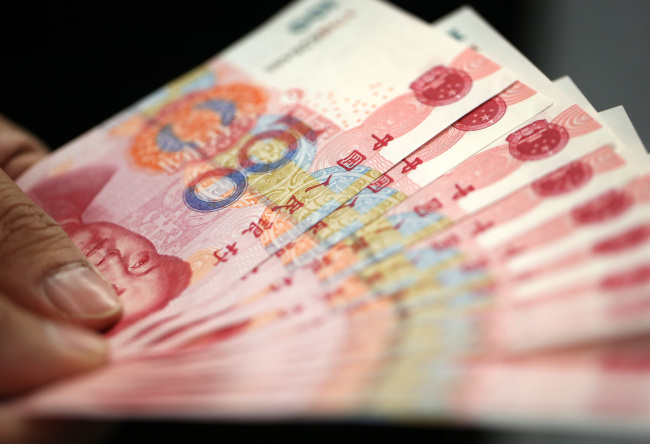 100-yuan banknotes. (Bloomberg)