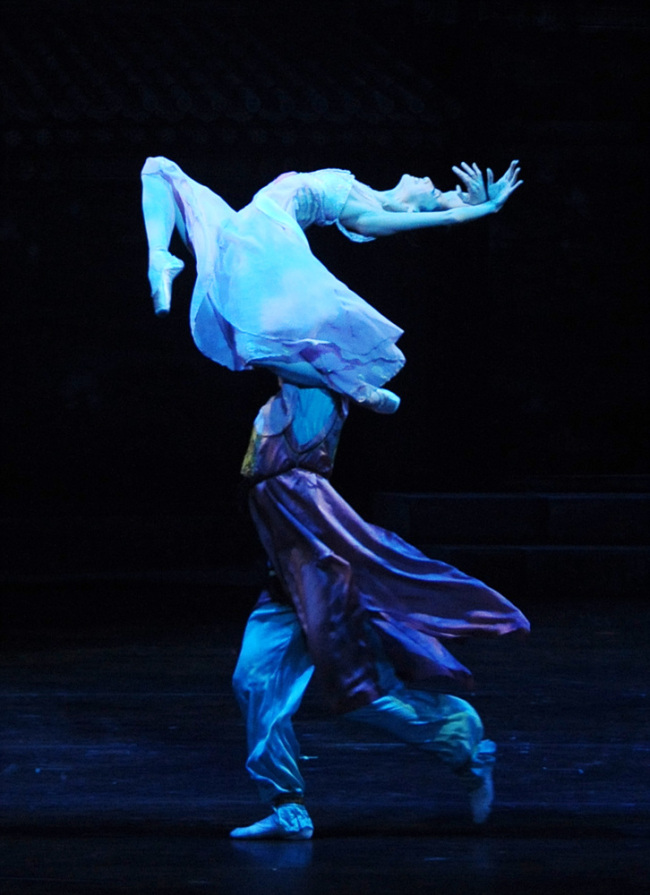 A scene from Universal Ballet Company’s “Shimchung” (UBC)