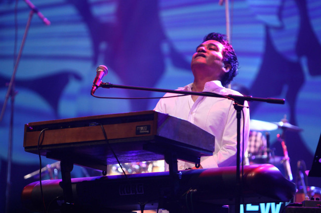 Indonesian jazz musician Indra Lesmana performs at the Java Jazz Festival in Jakarta on March 1. (Jakarta Post)