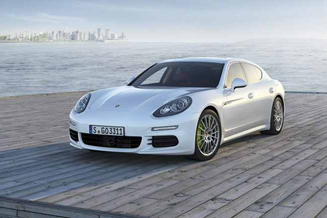 The Panamera S E-Hybrid. (Porsche AG)