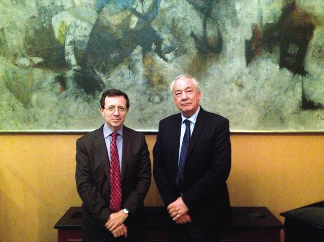 French Ambassador to Korea Jerome Pasquier (left) and Nantes Mayor Patrick Rimbert pose for a photo during a reception at the French Embassy in Seoul on Wednesday. (Philip Iglauer/The Korea Herald)