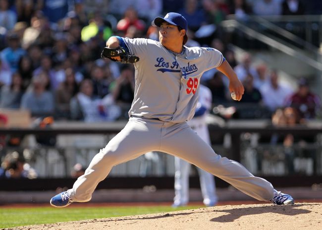 Ryu Hyun-jin of the Los Angeles Dodgers delivers a pitch in the first-inning against the New York Mets at Citi Field in the Flushing neighborhood of the Queens borough of New York City on Thursday. (AFP-Yonhap News)