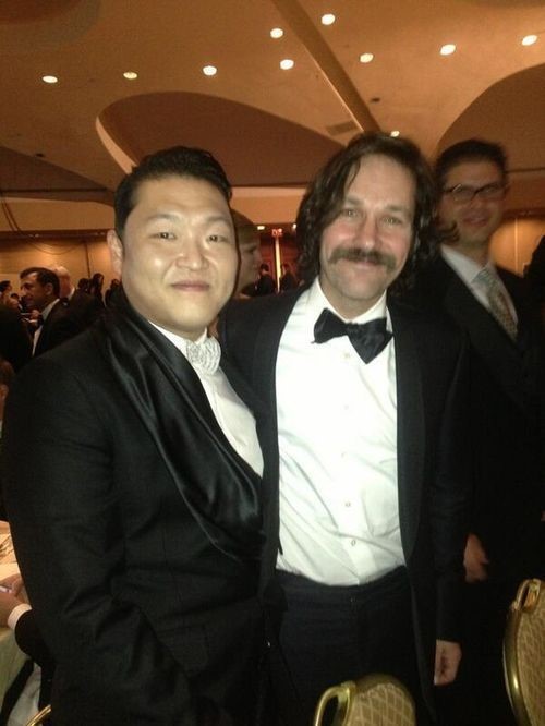 Psy (left) and Paul Rudd at White House Correspondents’ Dinner 2013. (Psy)