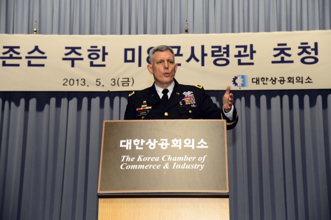 Lt. Gen. John Johnson, commander of the U.S. Eighth Army, speaks during a lecture hosted by the Korea Chamber of Commerce and Industry in Seoul on Friday. (Park Hae-mook/The Korea Herald)