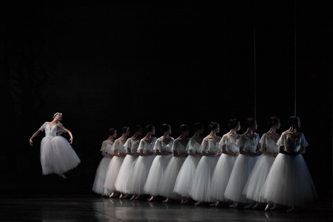 A scene from Korea National Ballet’s “Giselle” (KNB)