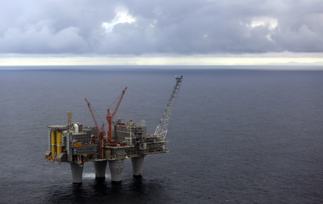 The Troll A offshore gas platform, operated by Statoil ASA, stands in the North Sea near Bergen, Norway. (Bloomberg)