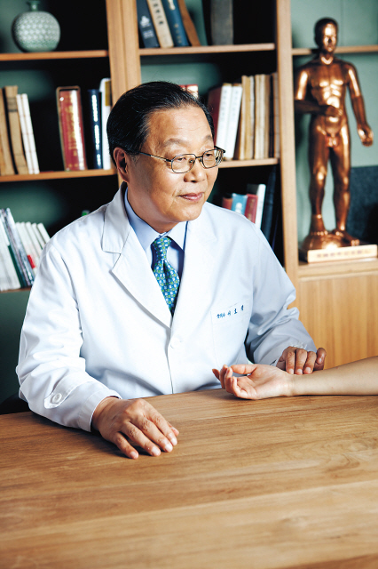 Seo Hyo-seok, head of Pyunkang Oriental Clinic