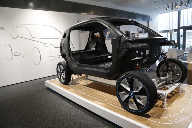 No conveyors, no welding. The carbon fiber body of the BMW i3 on show at the Leipzig plant. ( BMW Group)