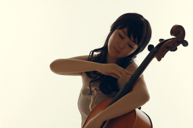 A promotional image of the French play “La Dame au Violoncelle,” which features actress Lee Jae-eun (SZ Entertainment)