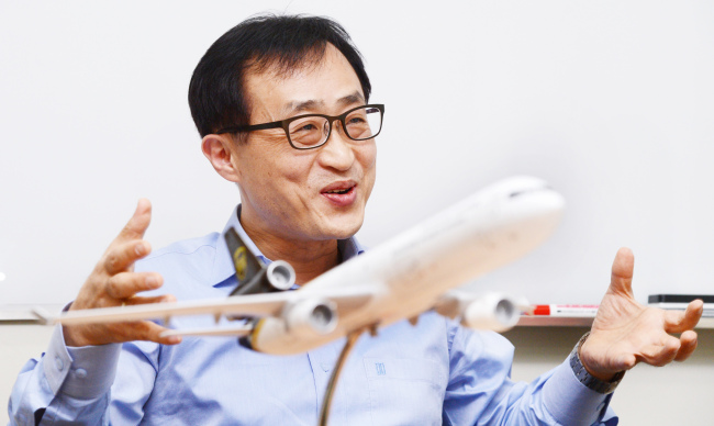 J.K. Rha, head of UPS Korea, poses at his office in Seoul. (Park Hyun-koo/The Korea Herald)