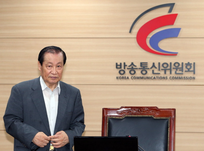 Korea Communications Commission chief Lee Kyeong-jae