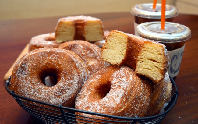 Dunkin’ Donuts’ New York pie donuts (Kim Myung-sub/The Korea Herald)