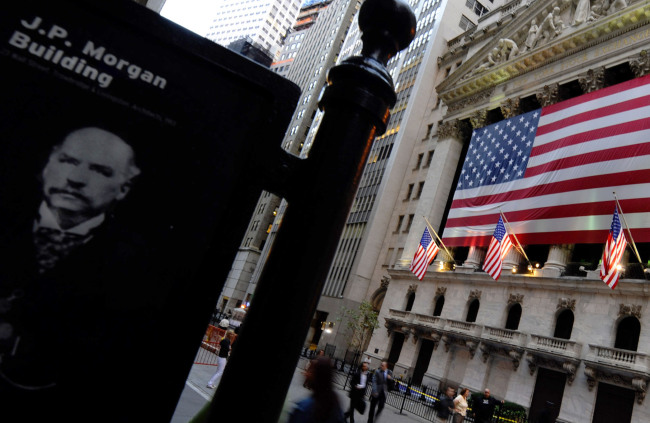 A picture of financier JPMorgan across the street from the New York Stock Exchange in New York ( AP-Yonhap News)