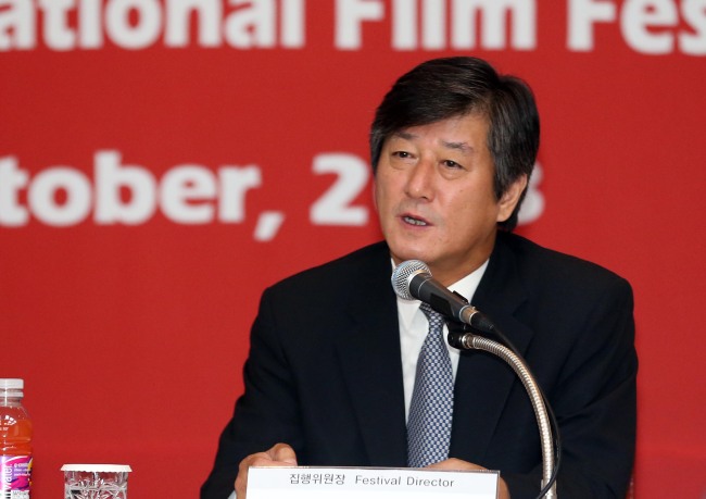 Lee Yong-kwan, director of the Busan International Film Festival, speaks during a press conference promoting the upcoming edition of BIFF on Tuesday. (Yonhap News)