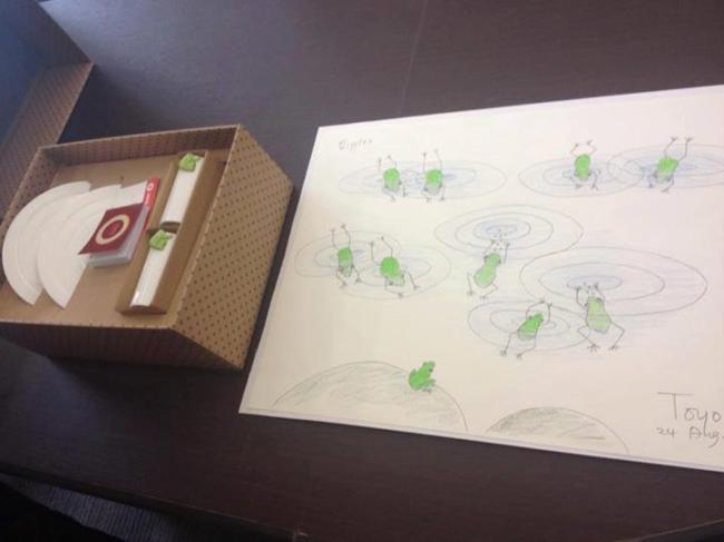 A frog drawing by Toyo Ito and an Alessi coffee cup and saucer gift set inspired by Ito’s drawing(Herald Design Forum)