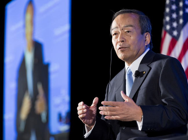 Takeshi Uchiyamada, chairman of Toyota Motor Corp., speaks to the Economic Club of Washington in Washington, D.C., Monday. (Bloomberg)