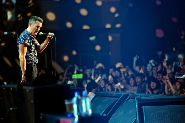 The Killers perform their first concert in Korea on Saturday in the Olympic Hall at the Seoul Olympic Park. (Hyundai Card)