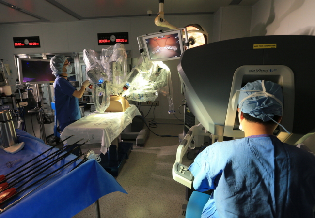 A doctor practices robot-assisted surgery at the Robot Training Center of Yonsei University Health System. (YUHS)