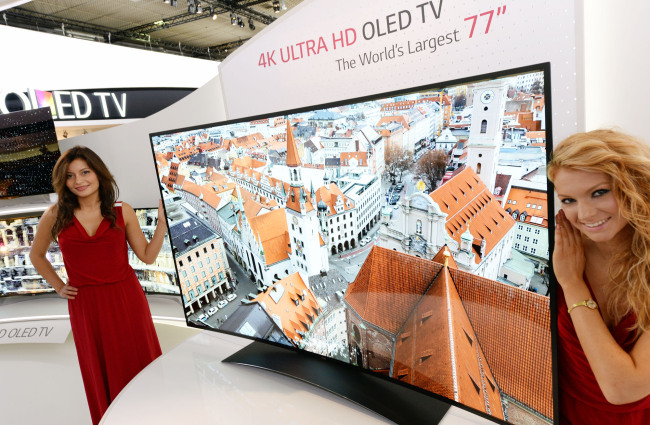 LG Ultra HD curved OLED TV