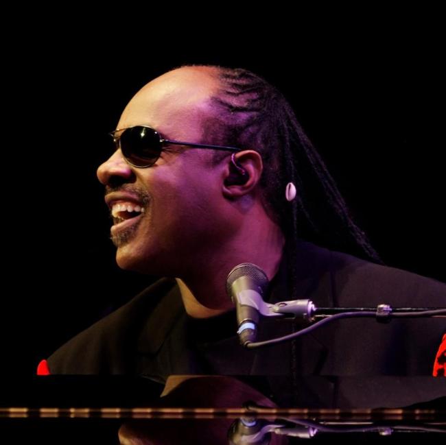 Stevie Wonder (Stevie Wonder official Facebook)