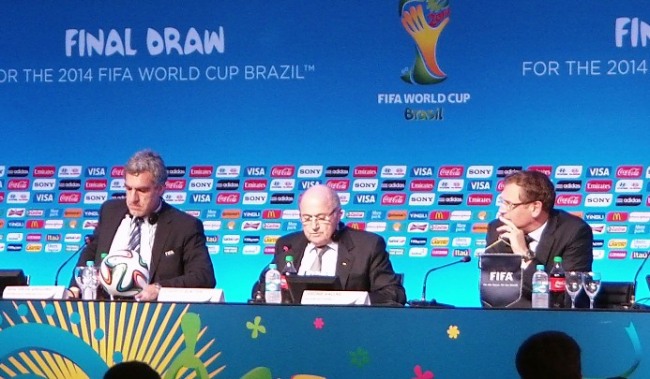 FIFA President Joseph Blatter (center) listens to a question during a press conference Thursday, one day before the draw for the 2014 soccer World Cup, in Costa Do Sauipe near Salvador, Brazil. (Yonhap News)