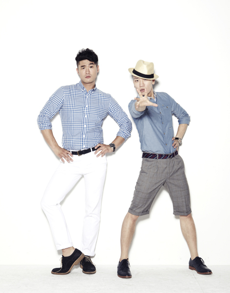 Dynamic Duo is to perform at the upcoming “Count Down Seoul 2014 @ Times Square” concert at the Times Square plaza in Yeongdeungpo, Seoul, on New Year’s Eve. (Amoeba Culture)