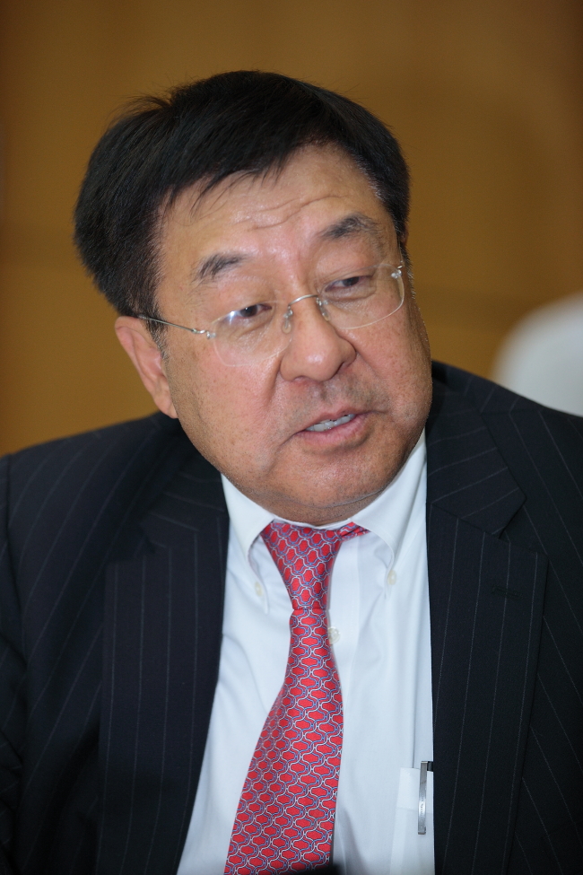 Stephen Kahng, former CEO of Power Computing and chairman of the Kahng Foundation