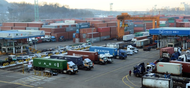 Train cargo is parked at the Uiwang Interior Container Depot in Uiwang, Gyeonggi Province, Tuesday, as train workers continued their strike. (Kim Myung-sub/The Korea Herald)