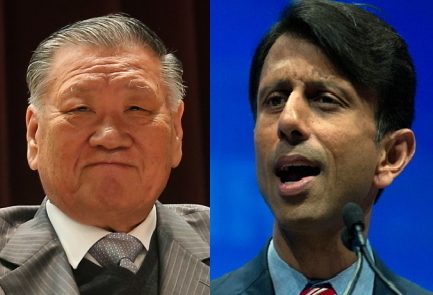 Hyundai Motor Group chairman Chung Mong-koo (left) and Louisiana Gov. Bobby Jindal