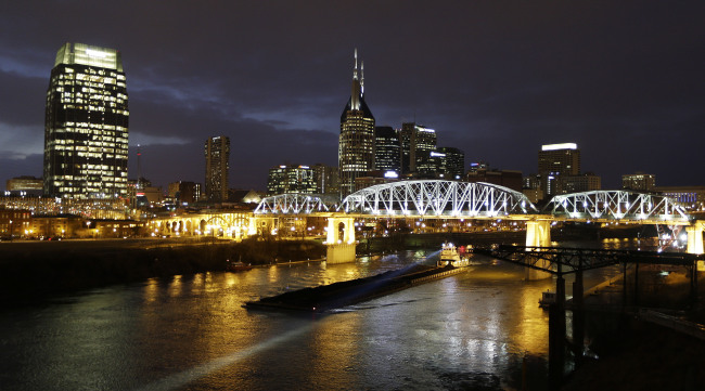 The Shelby Street pedestrial bridge spanning the Cumberland River in Nashville, Tennessee. (AP-Yonhap)