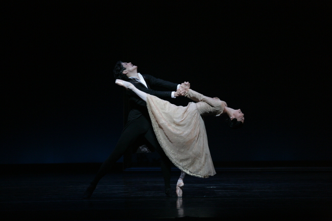 A scene from Universal Ballet Company’s signature performance “Onegin.” (UBC)